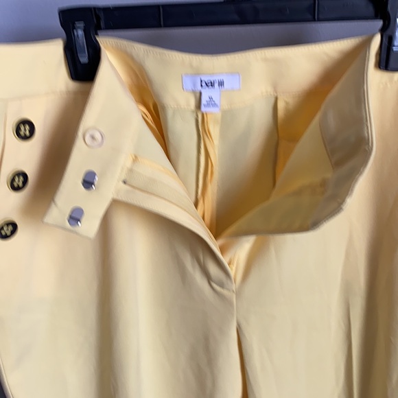 NWT! Bar lll Ladies Yellow Button Detail Trousers - Picture 5 of 8